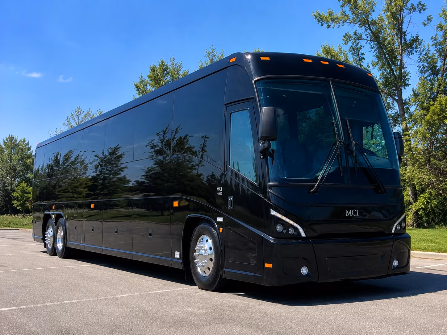 charter buses for nashville vineyard and rural venue weddings