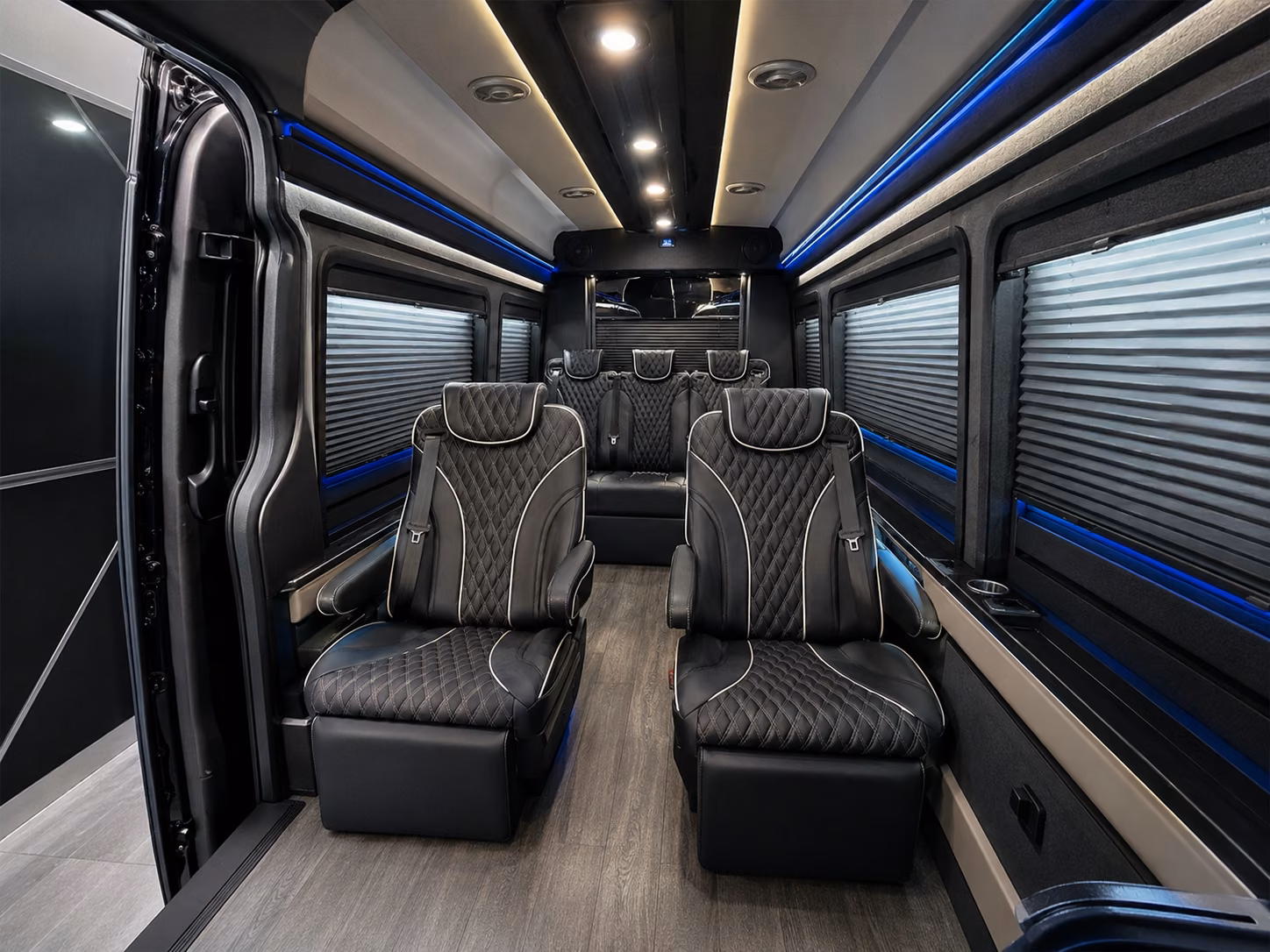 cma fest and event week airport shuttle buses in nashville
