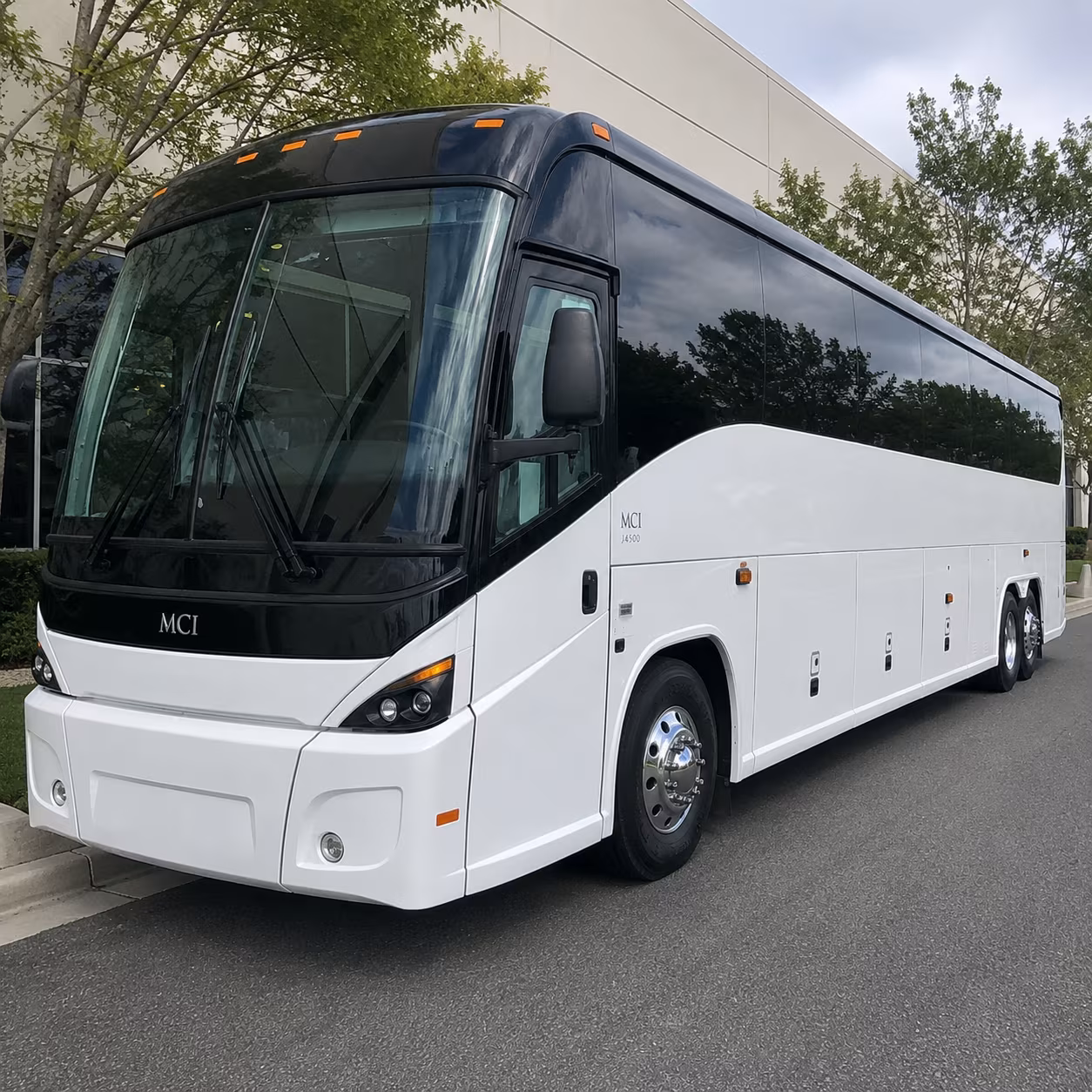 daily commuter shuttle buses between nashville s suburbs and downtown