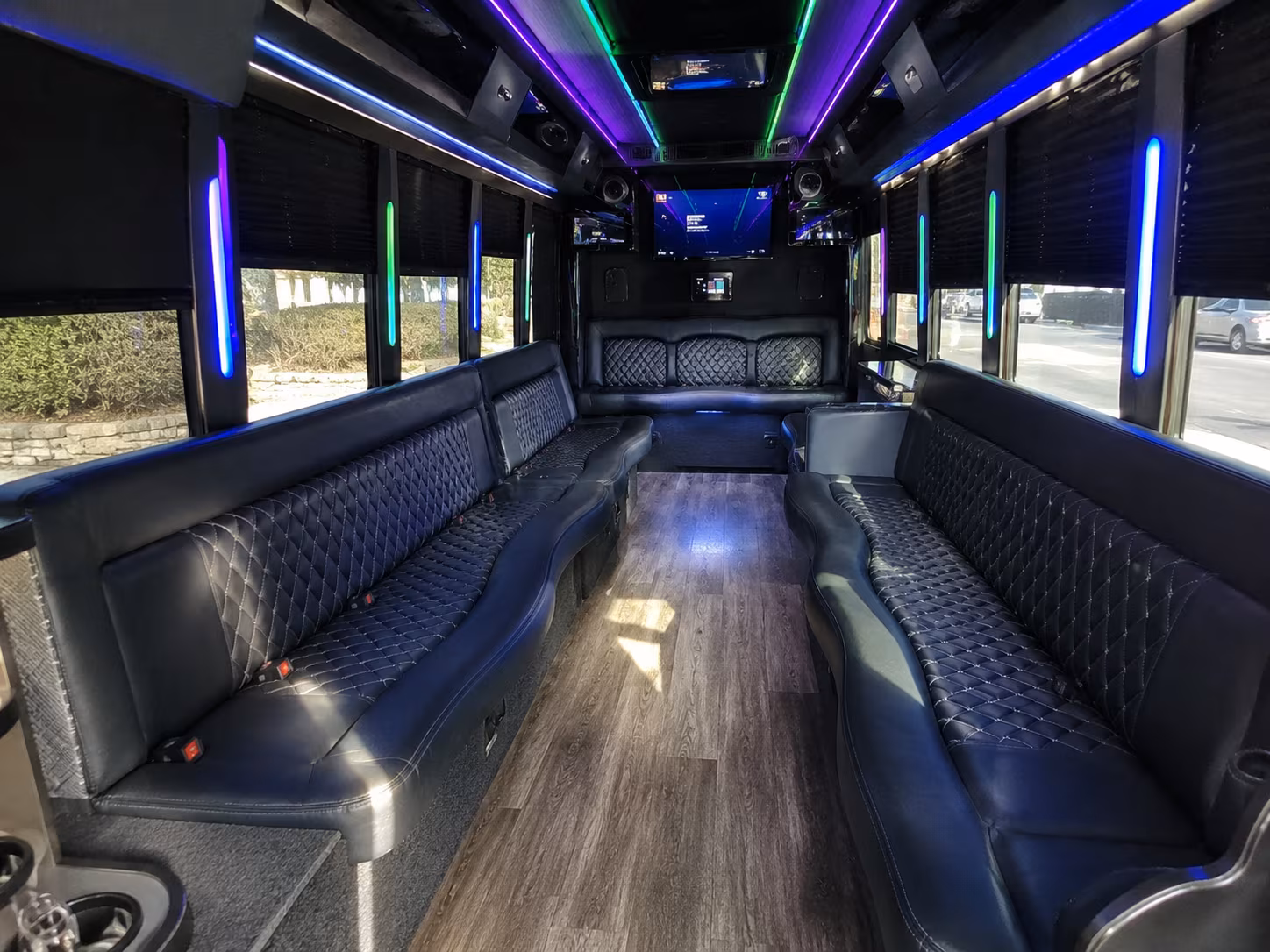 nashville 15 passenger party bus interior