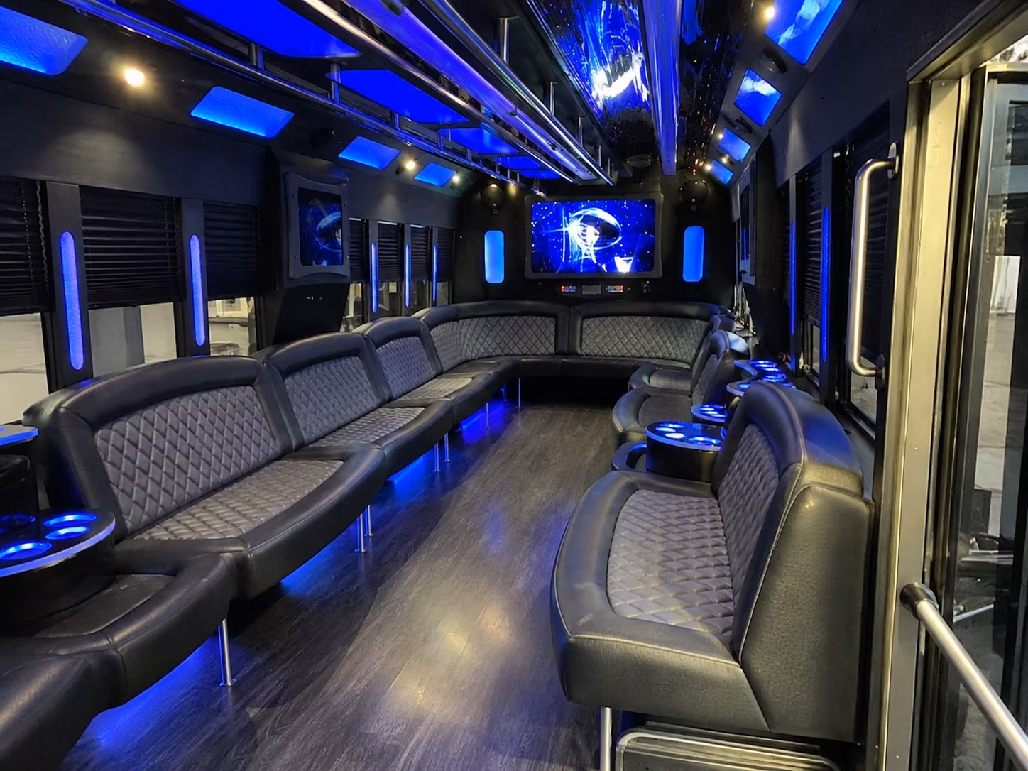nashville 28 passenger party bus interior