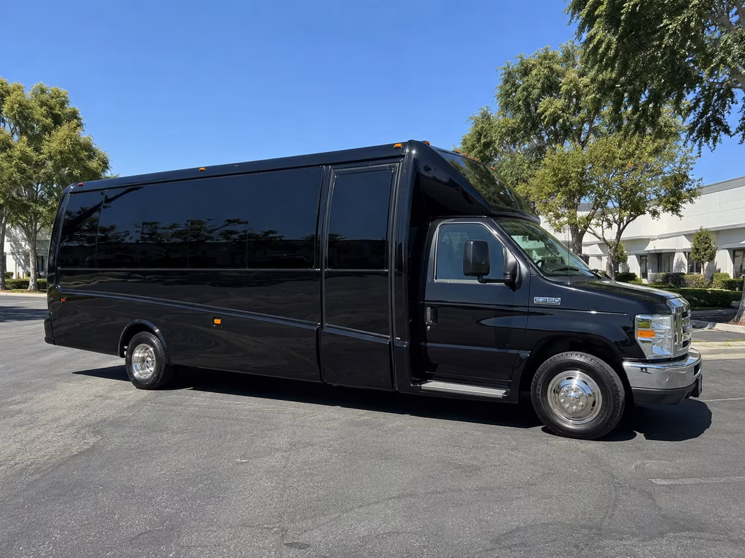 nashville wedding party bus rental