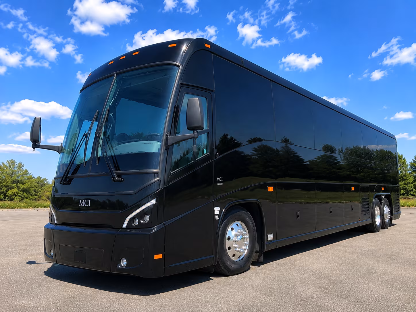 shuttle buses between nashville hotels and your wedding venue